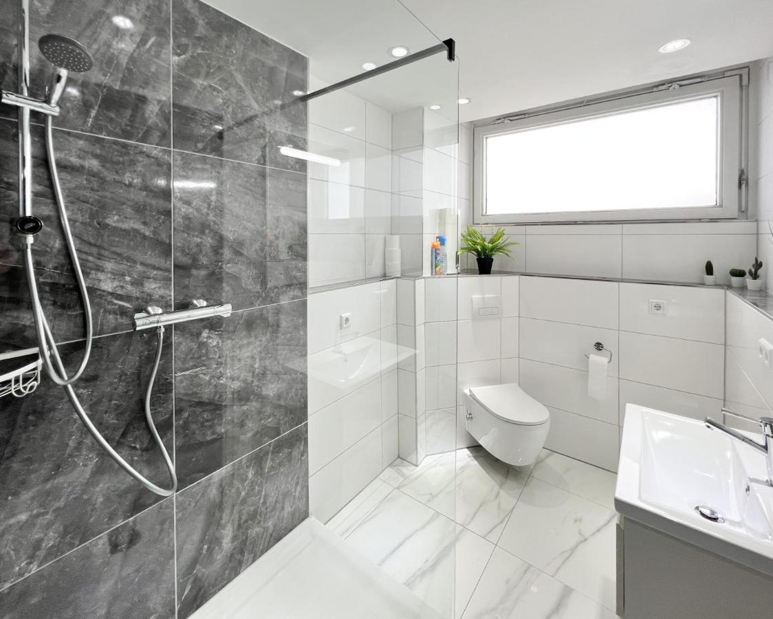 Modernes Apartment Mit Stil In City Lage Karlsruhe Buitenkant foto