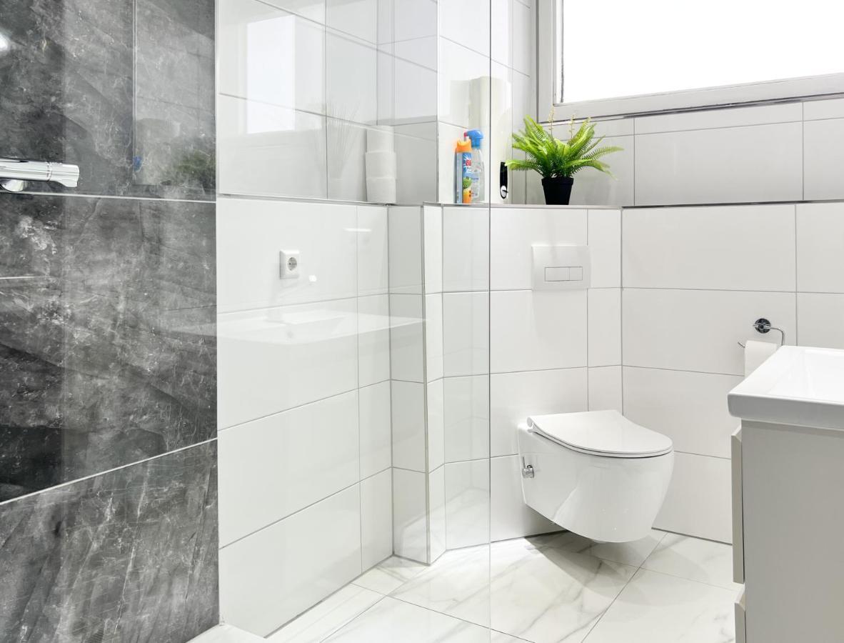Modernes Apartment Mit Stil In City Lage Karlsruhe Buitenkant foto